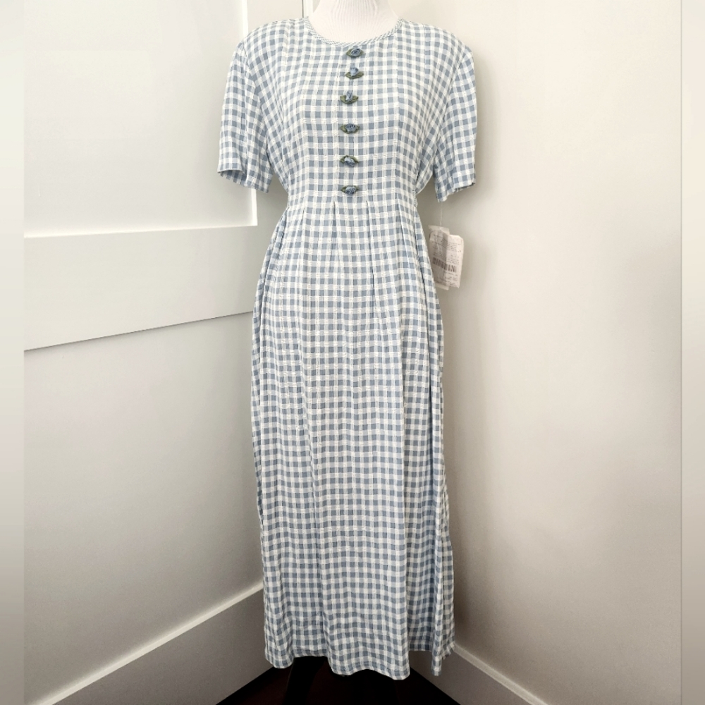 NWT Vintage JBS Light blue gingham maxi dress w/ floral embellishments. Size 8P.